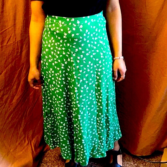 green mini flowers skirt - Picture 2 of 11